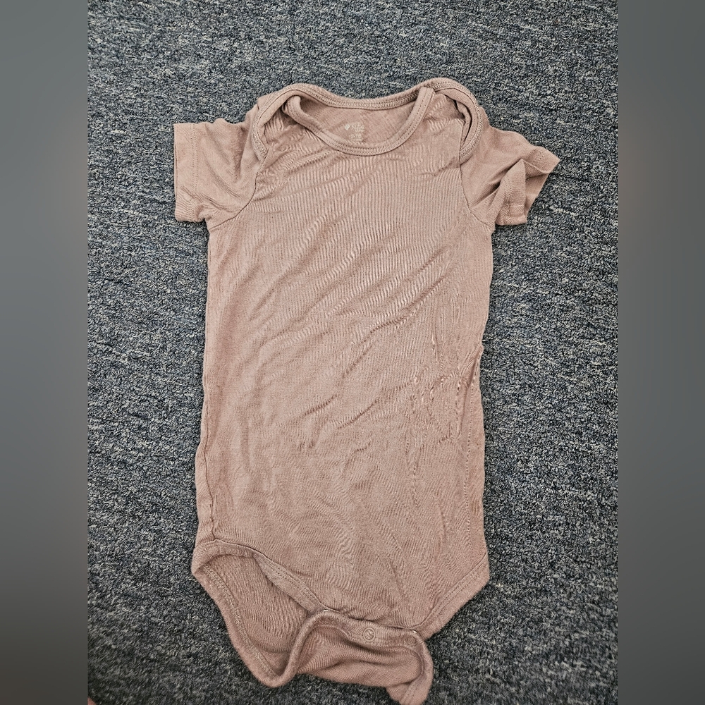 Kyte baby 12-18m bodysuit color MUSHROOM